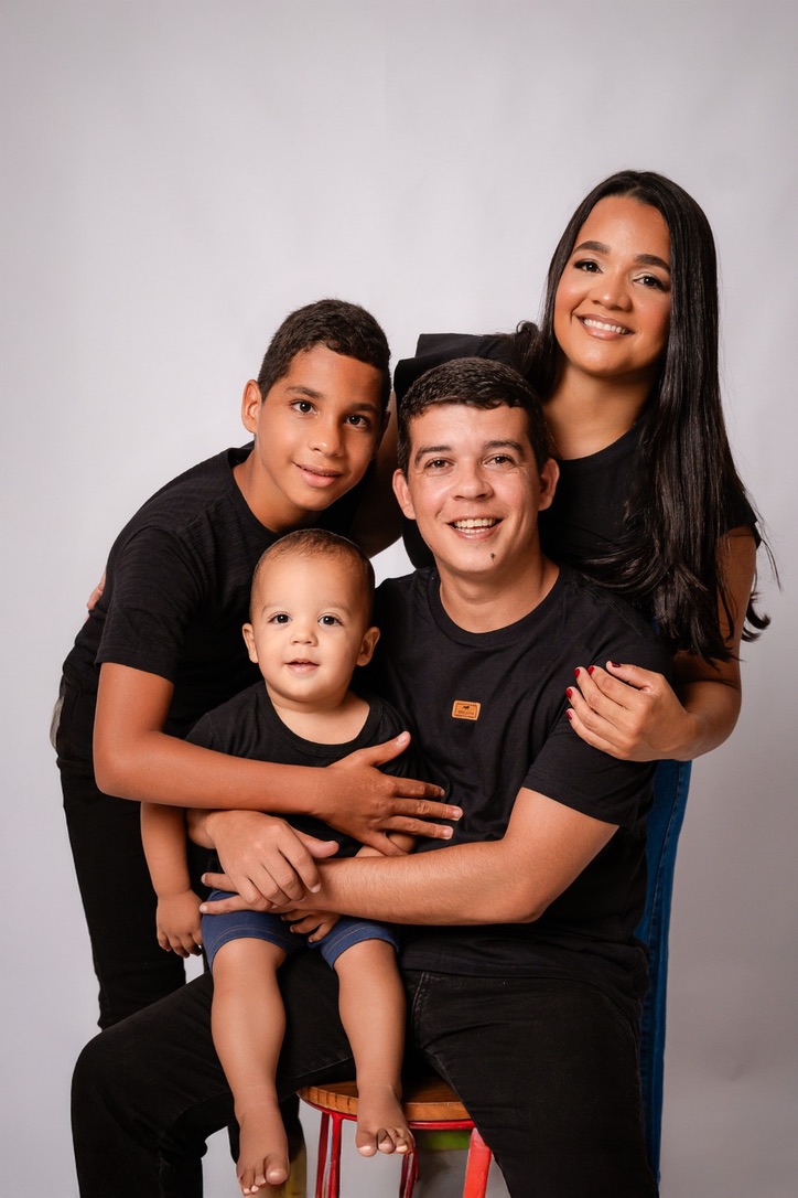 Paulo Henrique Guedes Sampaio com a família
